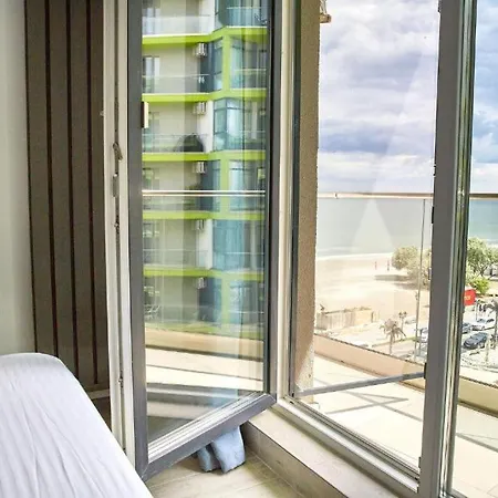 Hampton By Alz Apartahotel Năvodari