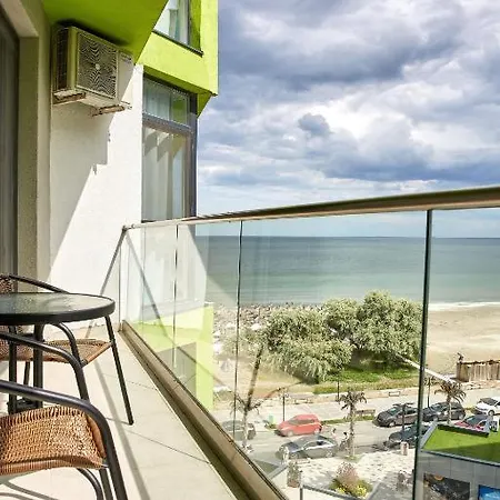 Hampton By Alz Apartahotel 3*