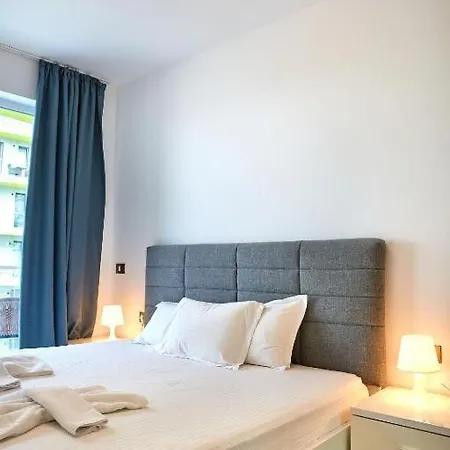 Hampton By Alz Apartahotel