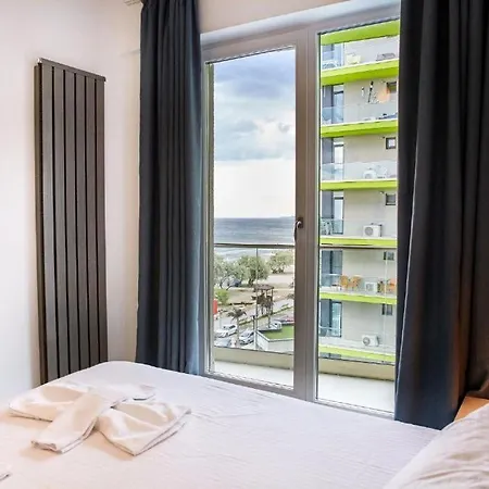 Apartahotel Hampton By Alz