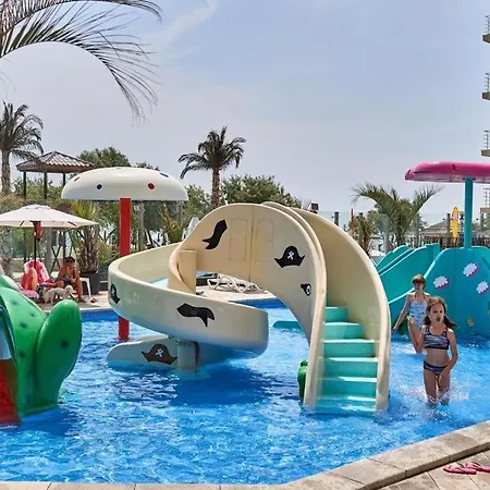 Hampton By Alz Apartahotel Năvodari